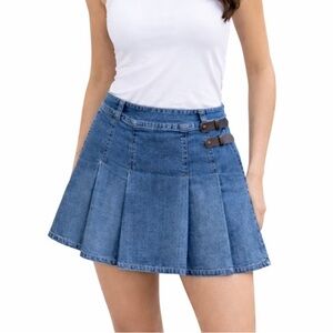 Tyte Pleated Denim Mini Skirt with Buckle Detail Size 3